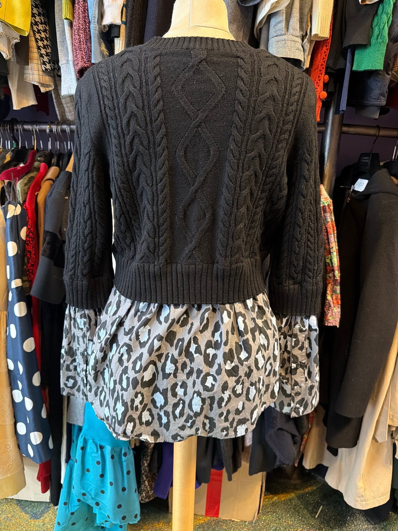 Pull Kenzo TXL / M - Noir Torsadé + Bas Léopard - 60€ – Eline Vintage